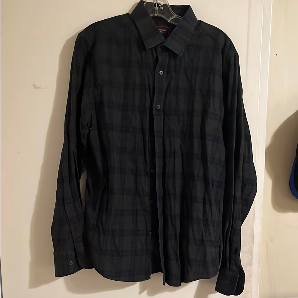 UNTUCKit Black Casual Button Down Shirt Lightweight